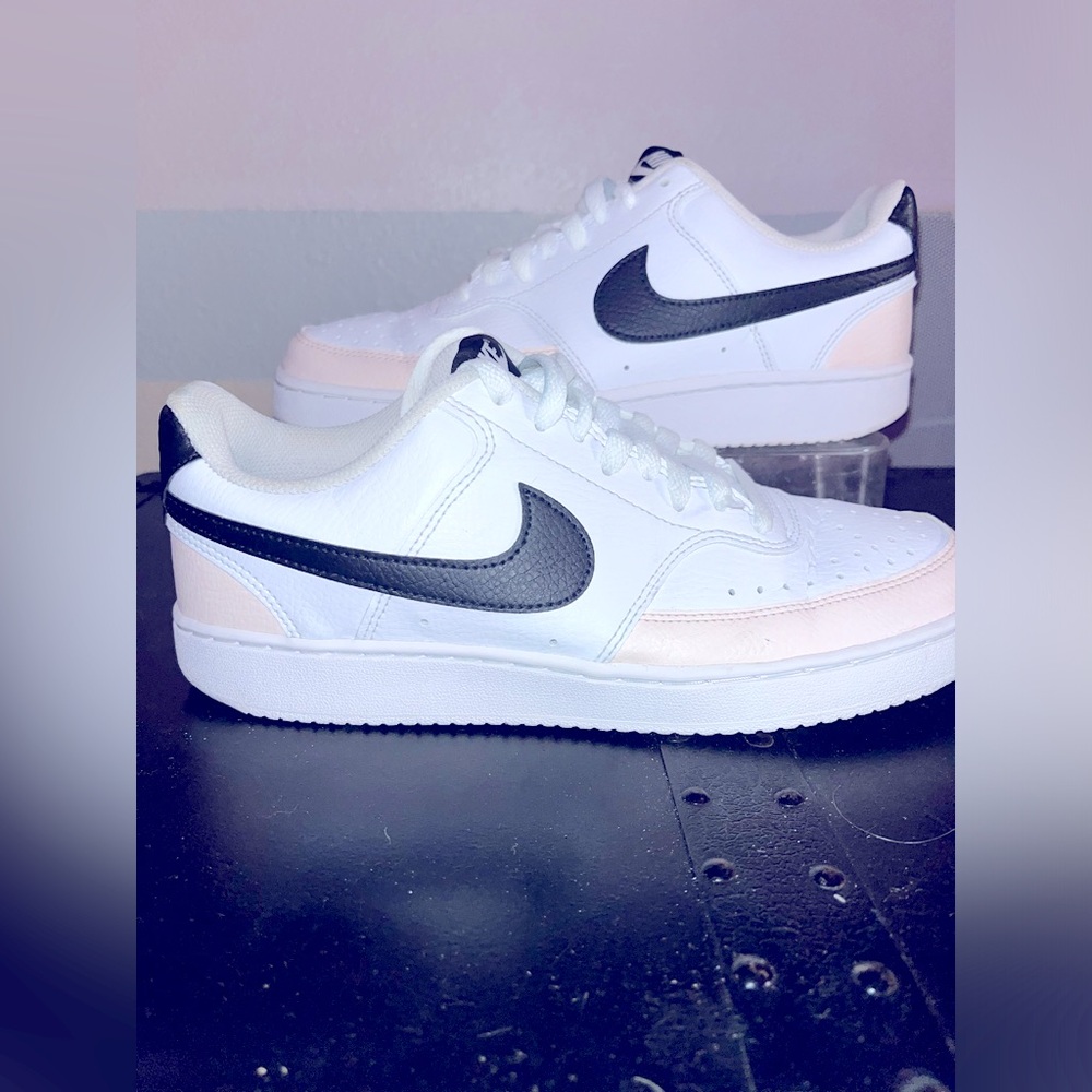 Nike Court Vision Lo Women's Size 9.5 White/Black/Soft-Pink FD0285-100